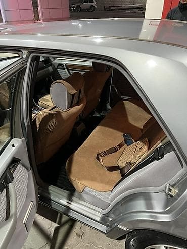 радиаторы 124: Mercedes-Benz W124: 1991 г., Седан — 4