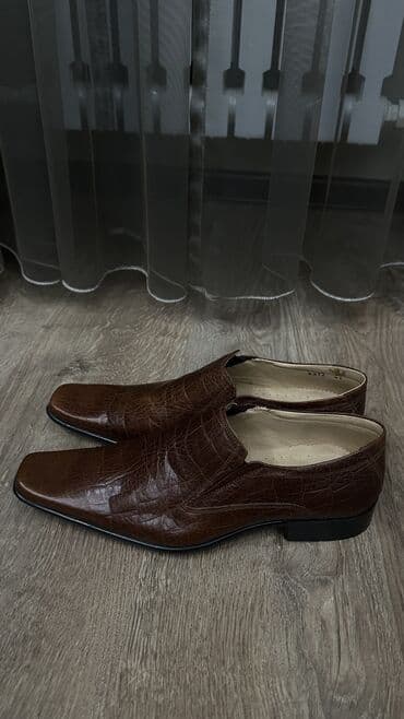 полуклассика обувь мужская: Эркектердин туфлиси, 41, Жаңы, түсү - Күрөң, Өзү алып кетүү — 3