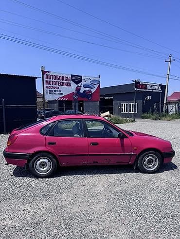 corolla s: Toyota Corolla: 1998 г., Механика, Бензин, Хэтчбэк — 5