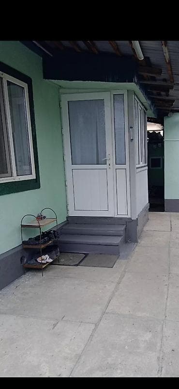 продаю 3 ком: 60 м², 3 комнаты, Забор, огорожен — 1