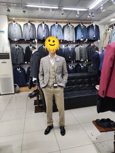 на выпускной: Продаю шикарный костюм На парня Одевали один раз на выпускной — 1