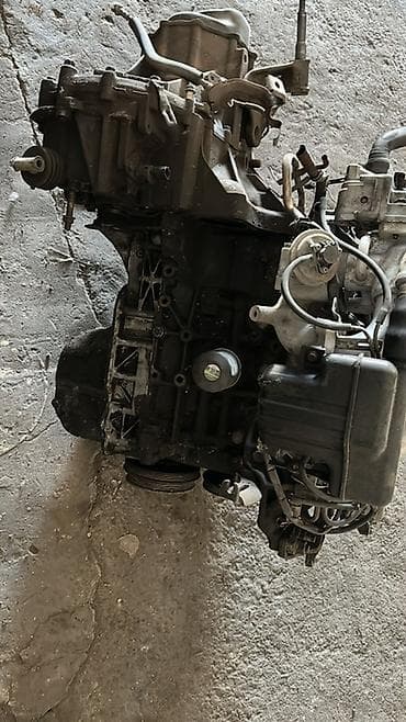 Mazda 323F (BA) — автомобиль-«донор» на запчасти.мотор коробка по — 6