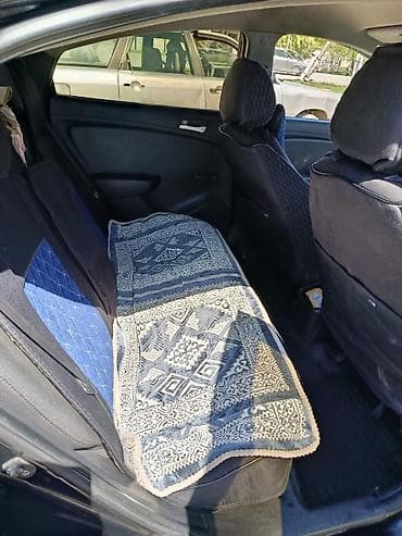 r13 17570: Hyundai Solaris: 2013 г., 1.4 л, Ручные, Бензин, Седан — 3