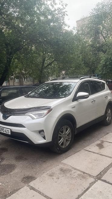 Toyota RAV4: 2017 г., 2.5 л, Автомат, Гибрид, Кроссовер — 3