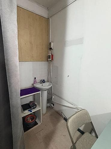 Коммерциялык мүлк: Сдаю помещение - 26 кв.м, на 1 этаже из 5-ти. Теплый пол — 5