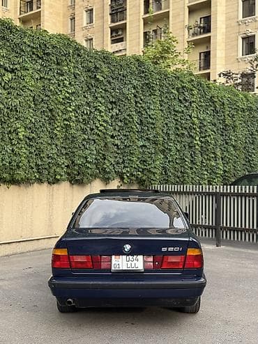 Транспорт: BMW 520: 1991 г., 2 л, Механика, Бензин, Седан — 5