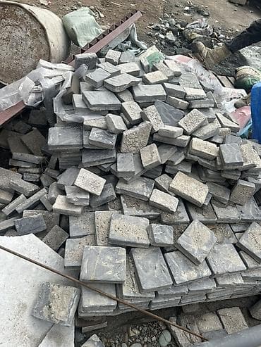 Тротуарная плитка серого цвета (бетонная), квадратная и прямоугольная at lalafo.kg Тротуарная плитка серого цвета (бетонная), квадратная и прямоугольная