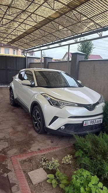 тойота кро: Toyota C-HR: 2019 г., 2 л, Автомат, Бензин, Кроссовер — 3