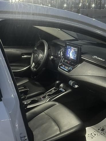 енкар авто: Toyota Corolla: 2019 г., 1.8 л, Вариатор, Гибрид, Седан — 7