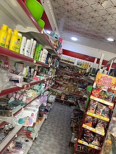 Недвижимость: Иштеп турган продуктовый магазин арендага берилет. Товары примерно — 3