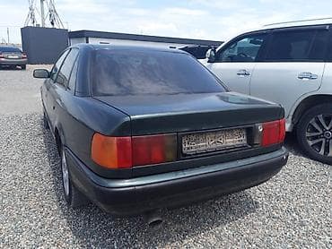 аудио адаптер: Audi 100: 1992 г., Седан — 2