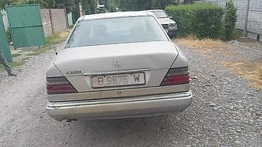 авто вит: Mercedes-Benz W124: 1993 г., 2.2 л, Автомат, Бензин, Седан — 7
