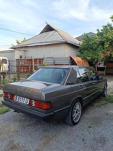 mercedes 190: Mercedes-Benz 190: 1985 г., 2 л, Механика, Бензин — 9
