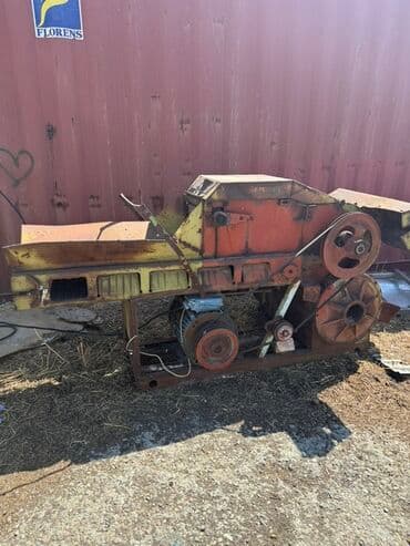 Промышленный конвейер, предназначенный для измельчения сена