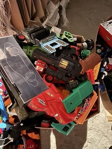 energy box: Большой лот детских игрушек разной тематики Состав по фото: - — 5