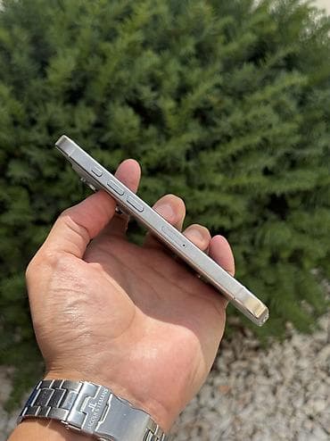 iris xe: IPhone 16pro 256GB Natural titanium очень красивый цвет Состояние — 2