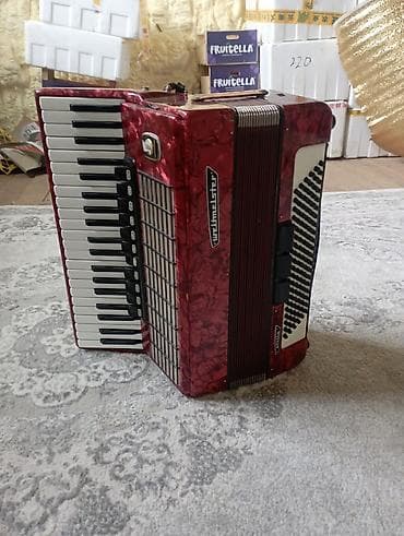 Аккордеон Weltmeister - Клавиатурная сторона: 34 клавиши (пионовидная