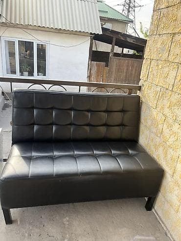 metta samurai: Прямой диван, Б/у — 1