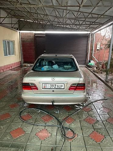 Mercedes-Benz E-Class: 2000 г., 3.2 л, Автомат, Дизель, Седан — 5
