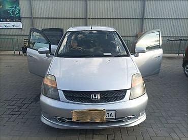 салон хонда стрим: Honda Stream: 2003 г., 2 л, Автомат, Бензин, Минивэн — 3