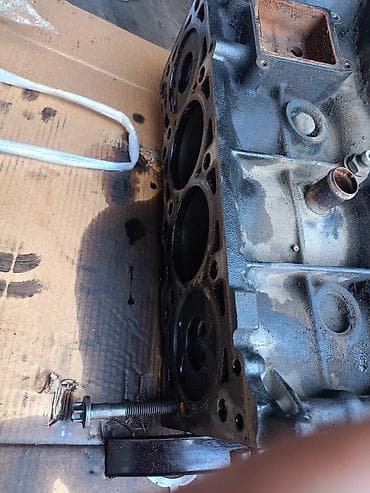 Башка унаа тетиктери: Головка блока цилиндров и комплект деталей двигателя (рядная — 4