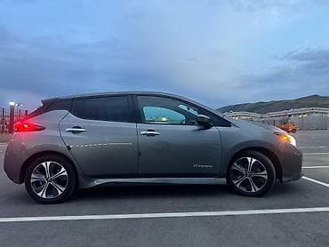 Продажа авто: Nissan Leaf: 2019 г., Электромобиль, Лифтбек — 4