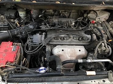 салон на авто: Mitsubishi Chariot: 1996 г., Бензин, Универсал — 4