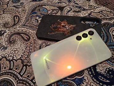 Samsung Galaxy A15, Б/у, 128 ГБ, цвет - Белый, 2 SIM