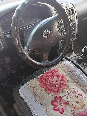 карола гибрид: Toyota Avensis: 2002 г. — 4