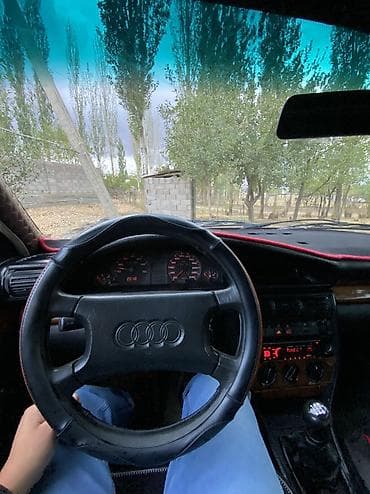 набор ключей для автомобиля б у: Audi 100: 1991 г., 2.3 л, Механика, Бензин, Седан — 4