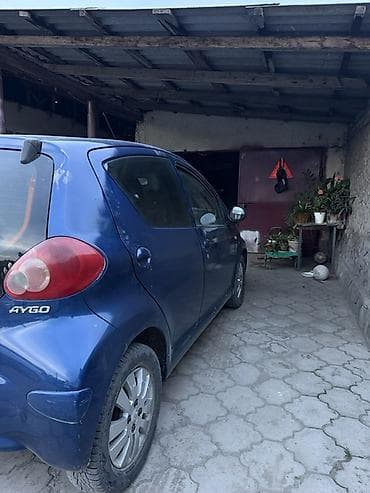 highlander 2012: Toyota Aygo: 2009 г., Механика, Бензин, Хэтчбэк — 3