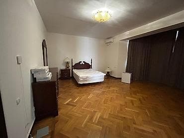 8: Аренда офисов, 540 м², В частном доме, С видом на горы, С отдельной кухней, С отдельным входом — 7