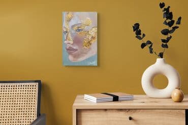 Название: Девушка с золотыми блестками на щеках Размер: 30×20 см