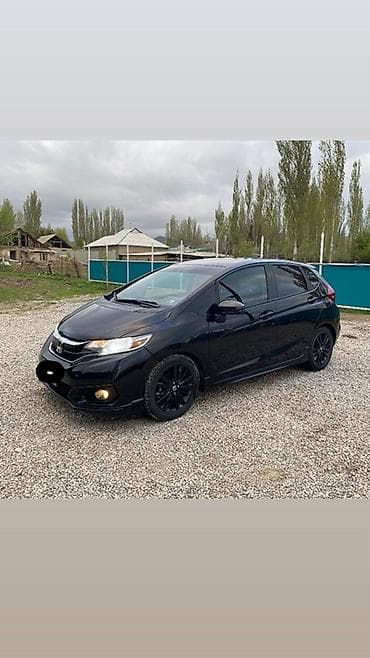 люки крыши: Honda Fit: 2017 г., 1.5 л, Ручные, Бензин, Хэтчбэк — 3