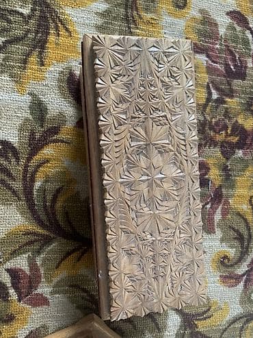 Резная деревянная шкатулка для украшений/ручек - Материал