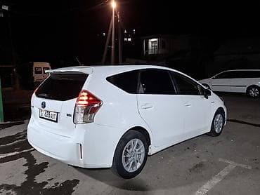 byd e7: Toyota Prius V: 2016 г., 1.8 л, Вариатор, Гибрид, Универсал — 3