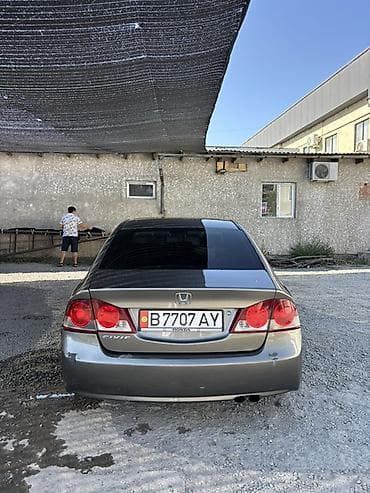 spark 2012: Honda Civic: 2008 г., 1.8 л, Автомат, Бензин, Седан — 4