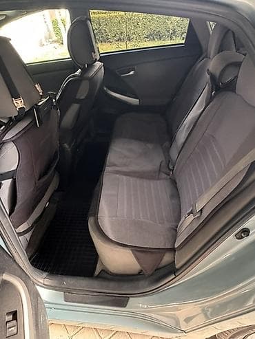 e2 byd: Toyota Prius: 2012 г., 1.8 л, Автомат, Гибрид, Хэтчбэк — 4
