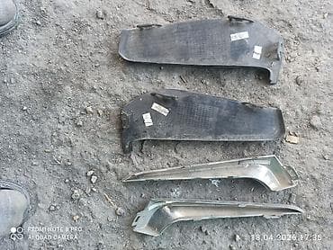 Накладка на бампер Toyota