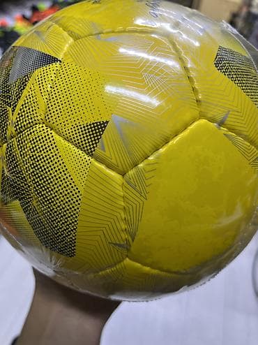 мяч: Футбольный мяч Molten, размер 4 (мини-футбол). Качественный и прочный — 5