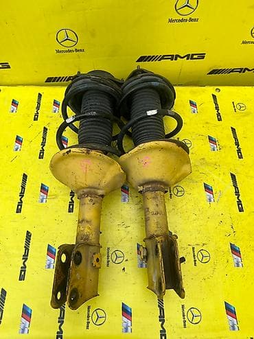 Передний амортизатор Subaru 2002 г., Б/у, Оригинал, Япония