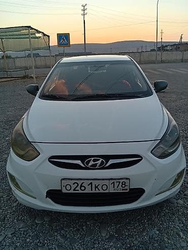 bvd e2: Hyundai Solaris: 2013 г., Бензин, Седан — 1