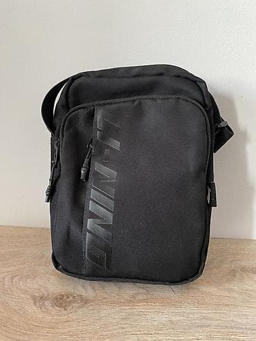 lining flex: Продаю Сумка через плечо LI-NING, компактная - Цвет: черный, матовая — 1