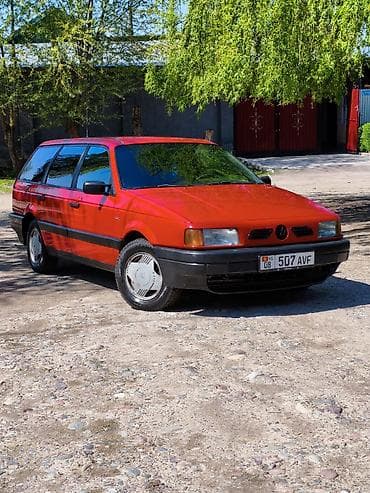 Volkswagen Passat Variant: 1989 г., Универсал