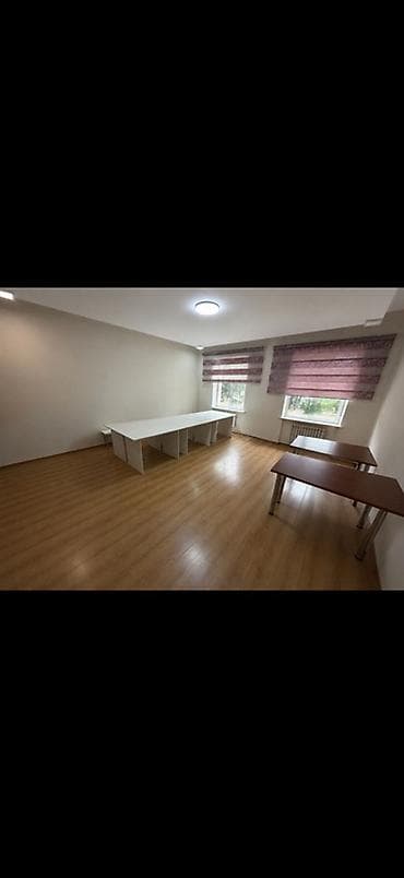 Аренда офисов, 150 м², В жилом комплексе, С видом на горы, 1 линия, С оборудованием