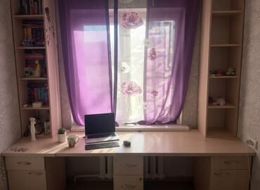 Письменный стол, Б/у at lalafo.kg Письменный стол, Б/у