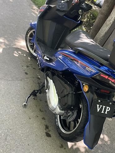 скутер утка: Скутер 150–200 см³ (ориентир по габаритам), с агрессивным спортивным — 6