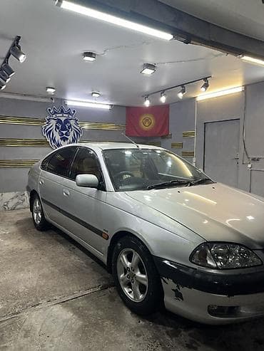 s class w220: Toyota Avensis: 2002 г., Автомат, Бензин, Лифтбек — 3