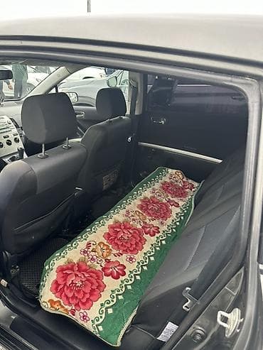 Toyota Corolla Verso: 2004 г., 1.6 л, Механика, Бензин, Минивэн
