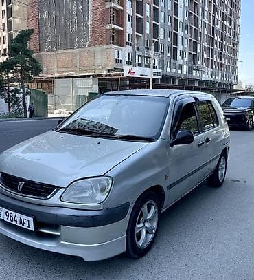 Toyota Raum: 1997 г., 1.5 л, Автомат, Бензин, Универсал — 1